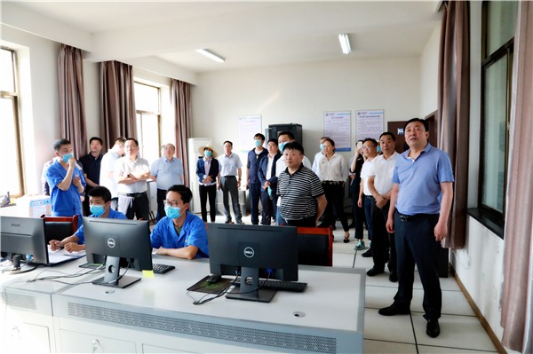 upay钱包集团复工复产促增添项目观摩聚会与会职员走进绿色能源公司油气公司水情形公司陕北片区项目