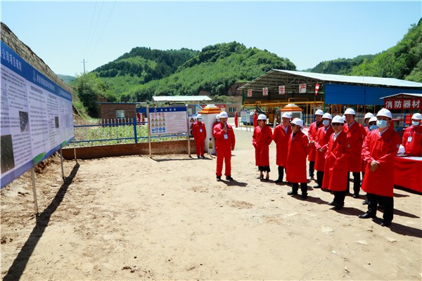 upay钱包集团复工复产促增添项目观摩聚会与会职员走进环保保隆生态三秦在延在铜项目