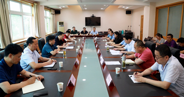 熊良虎拜会渭南市生态情形局党委书记、、局长左俊