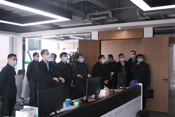 省国资委党委委员、、驻委纪检监察组组长贺向东到秦创原upay钱包集团立异中心调研
