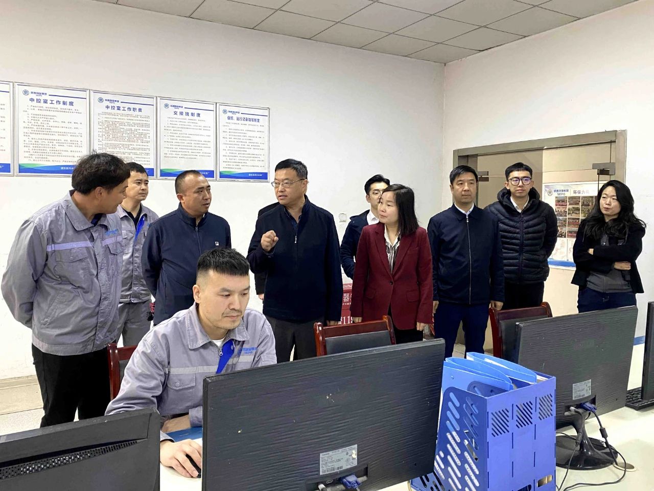 宋世杰赴水情形公司、、、鼎丰矿业公司项目一线调研